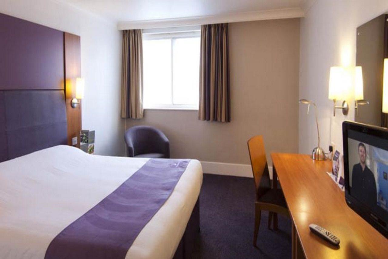 Premier Inn Stratford Upon Avon Waterways Bagian luar foto